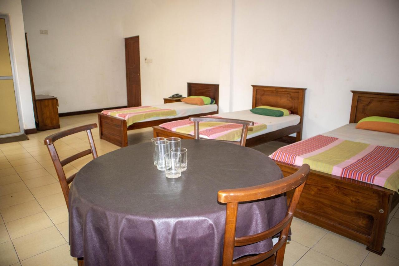 Chamaya Holiday Inn بالانجودا المظهر الخارجي الصورة